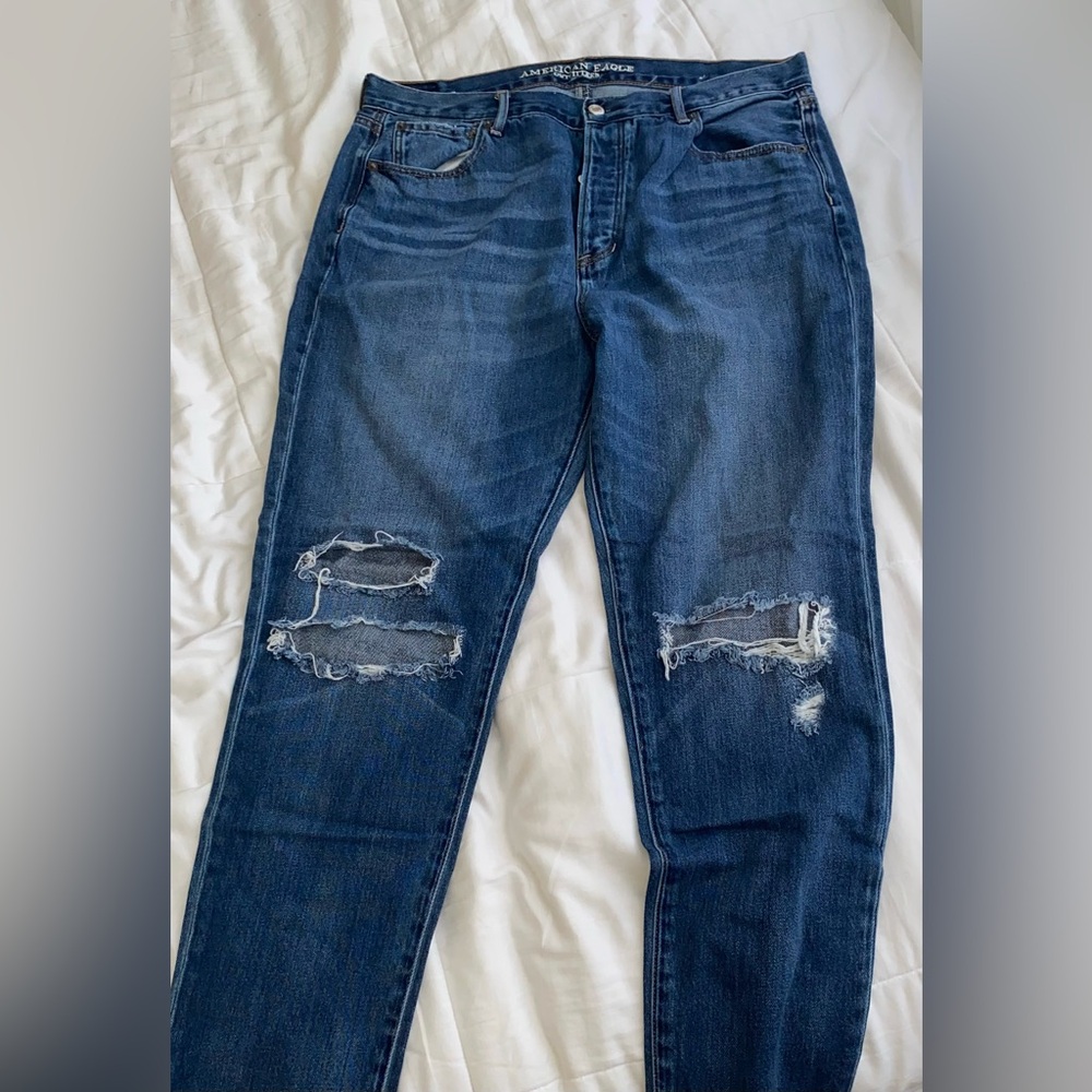 American Eagle high rise girlfriend jeans. ripped.